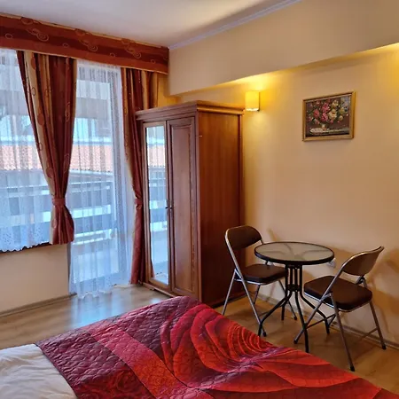 Snow Peak Todorka And Vihren /next To The Lift/ 7 Persons/ Apartman