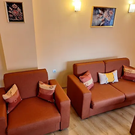 Snow Peak Todorka And Vihren /next To The Lift/ 7 Persons/ Apartman