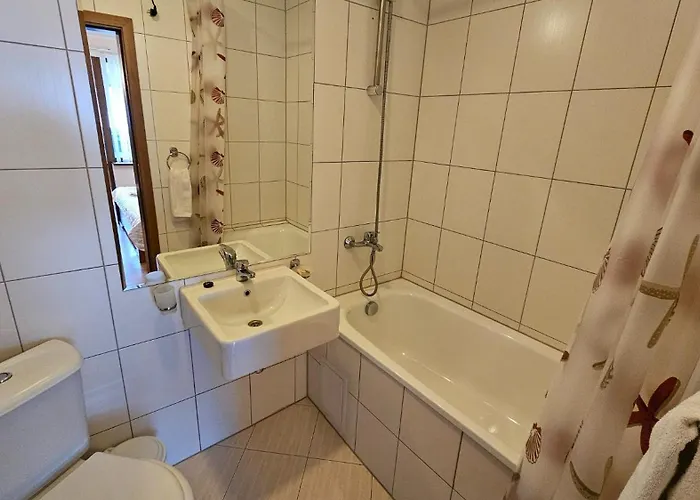 Snow Peak Todorka And Vihren /next To The Lift/ 7 Persons/