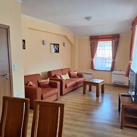 Snow Peak Todorka And Vihren /next To The Lift/ 7 Persons/ *