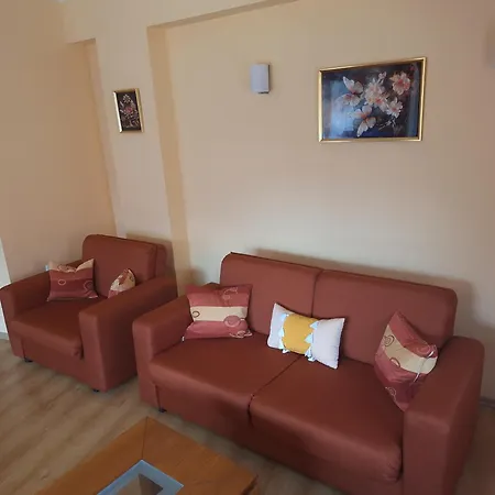 Apartment Snow Peak Todorka And Vihren /next To The Lift/ 7 Persons/ *